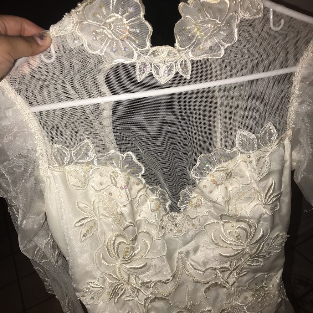 Wedding dress